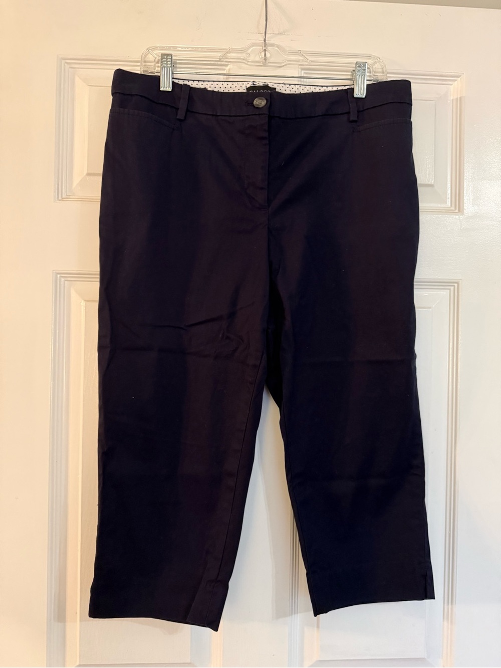 Talbots Classic Women's Black Capri Pants